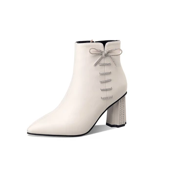 Нова дамски обувки на платформа, Зимни Топли Модерни Универсални Ежедневни Обикновена обувки в британския стил, къси ботуши на висок ток, ботильоны